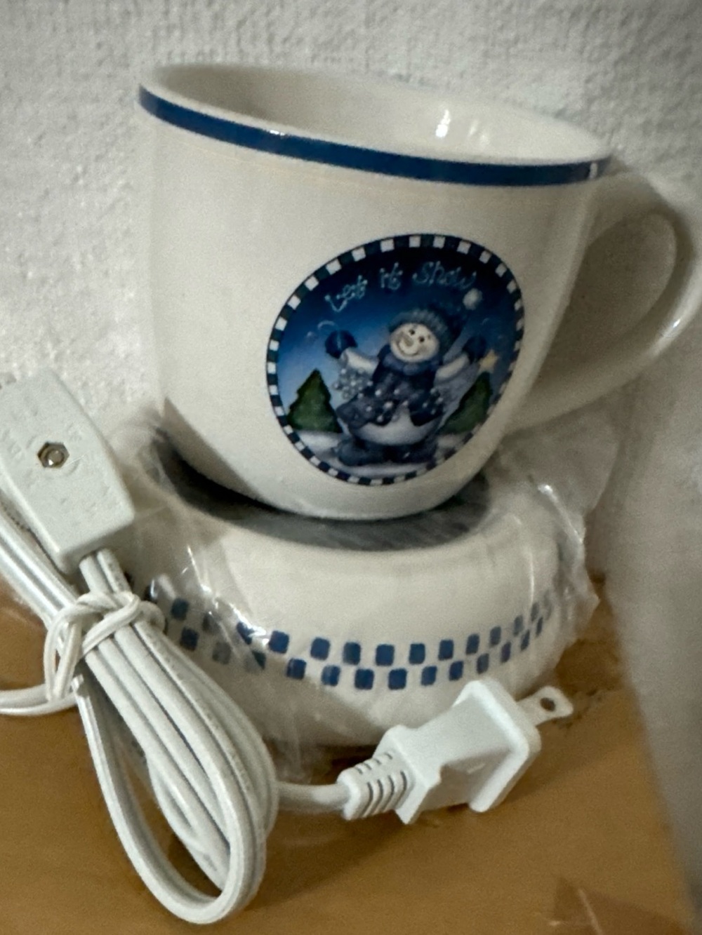 Let It Snow 2 Piece Snowman Mug And Electric Coffee Tea Hot Beverage Warmer